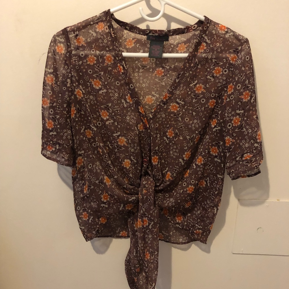 Fire size M cropped front tie floral blouse